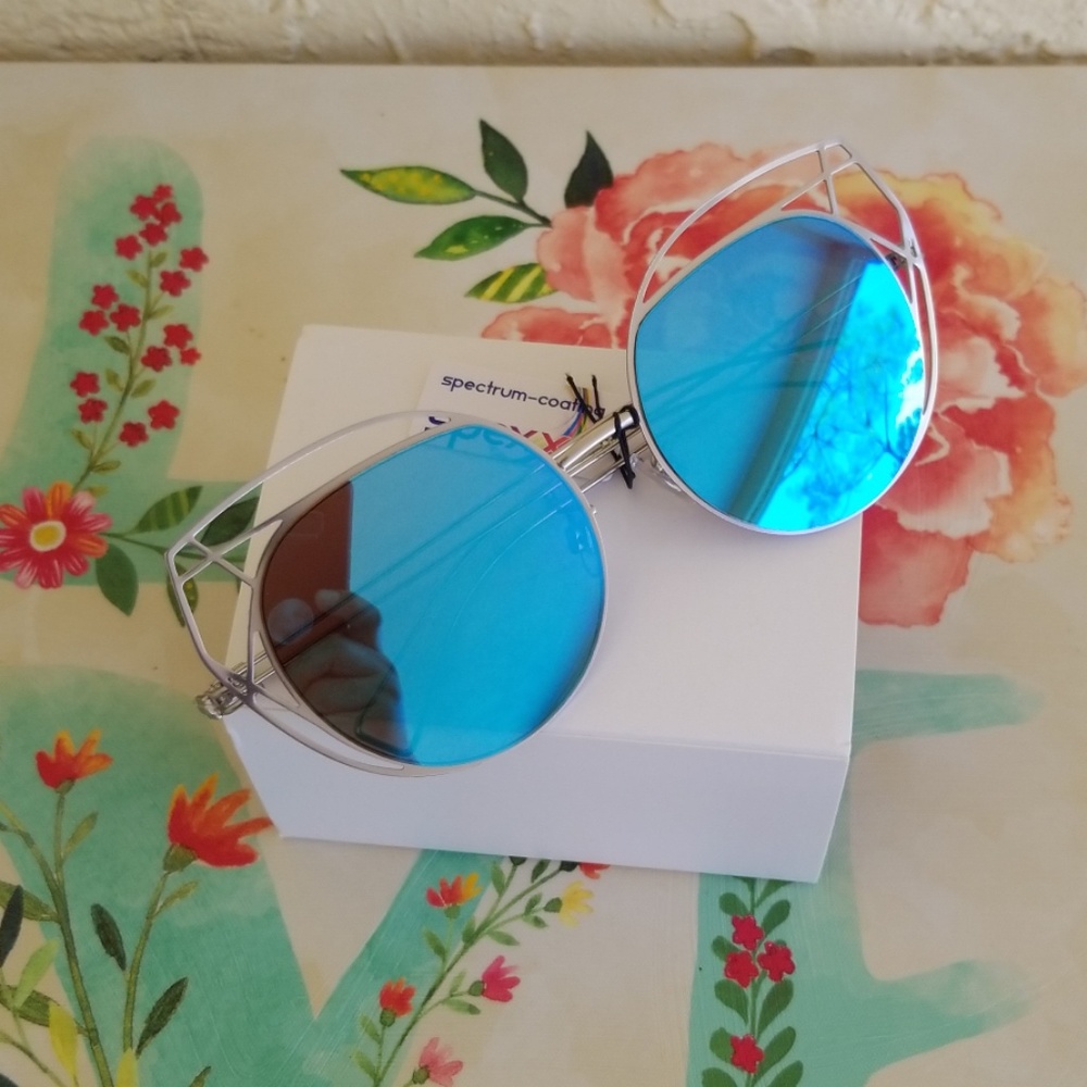 2019  CAT EYE STYLE MIRROR LENS WOMAN SUNGLASSES - Picture 4 of 6